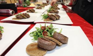 Gemeinsam grillen mit Gleichgesinnten - Holz-Roeren